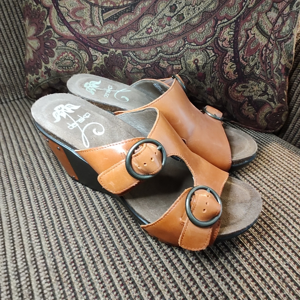 DANSKO FERN Brown Leather Slip On Buckle Platform Wedge Sandals Sz 39 US 8-8.5 - Picture 3 of 12